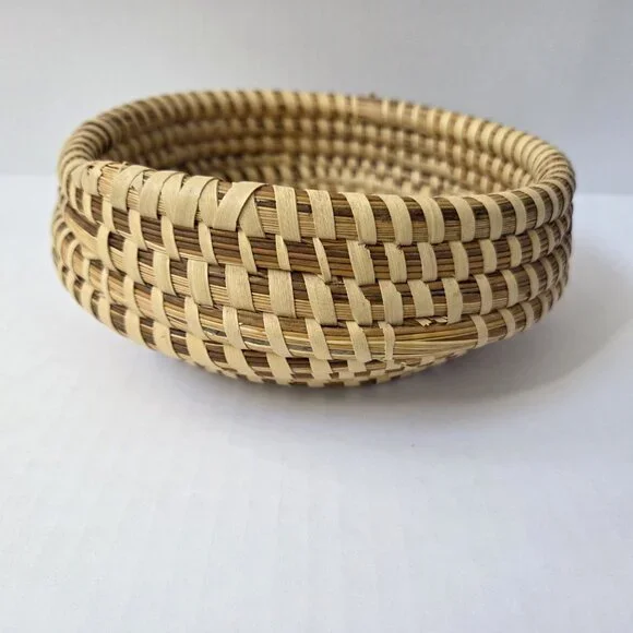 South Carolina Sweetgrass Gullah Basket 7" Round Catch All Handmade - Picture 3 of 14